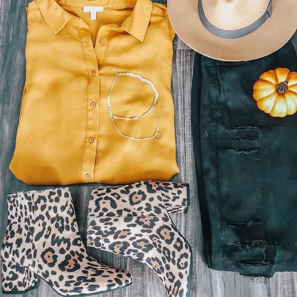 *LAST PAIR!" Leopard Booties - Picture 5 of 7